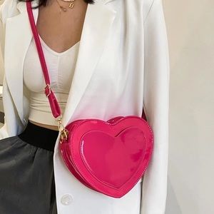 Hot pink heart purse♥️